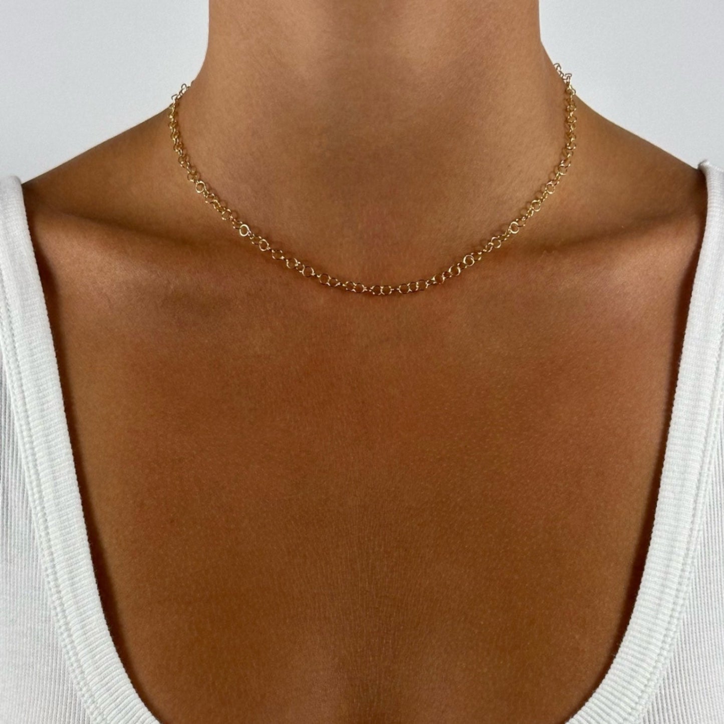 woman wearing 14k gold filled round circle cable chain necklace