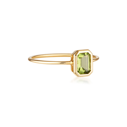 14k solid gold with faceted peridot ring