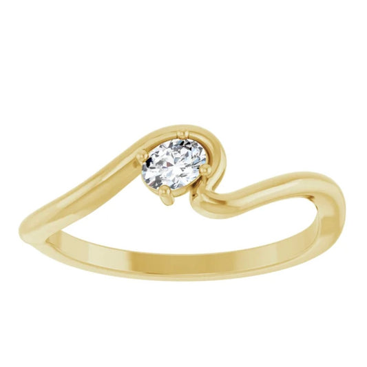 14k Freeform Oval Diamond Ring